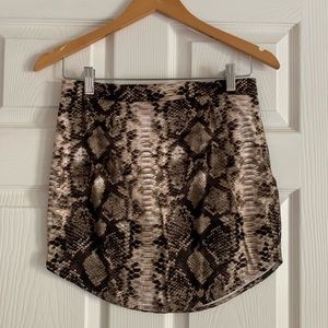 Tobi snakeskin skirt, size M